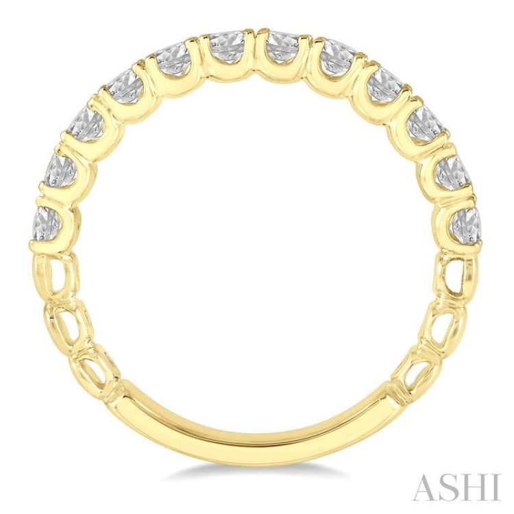 3/4 Ctw Lattice Round Cut Diamond Wedding Band in 14K Yellow Gold