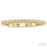 1/10 Ctw Round Cut Diamond Wedding Band in 14K Yellow Gold