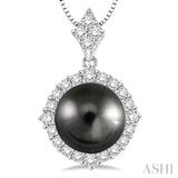 10 MM Black Cultured Pearl and 1/2 Ctw Round Cut Diamond Pendant in 14K White Gold with chain