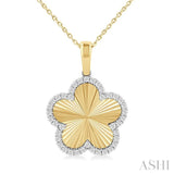 1/4 Ctw Fluted Texture Clover Round Cut Diamond Fashion Pendant With Chain in 10K Yellow and White Gold